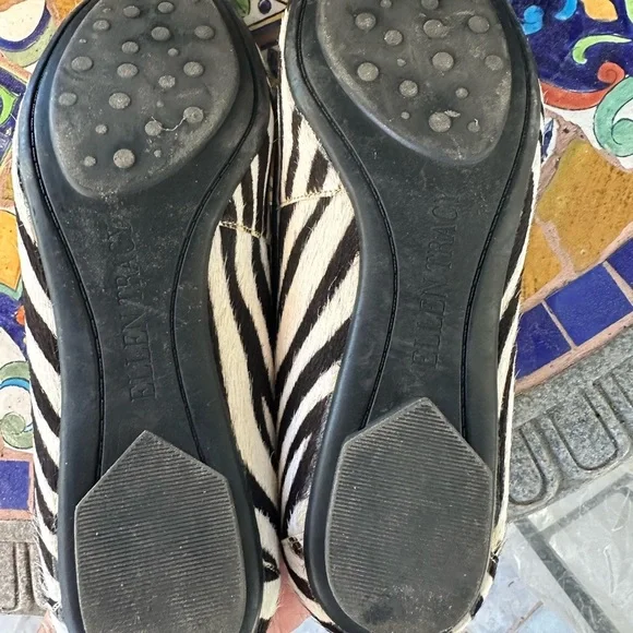 Ellen Tracy Black and White Zebra Print Flats Size 5.5 - Picture 5 of 7